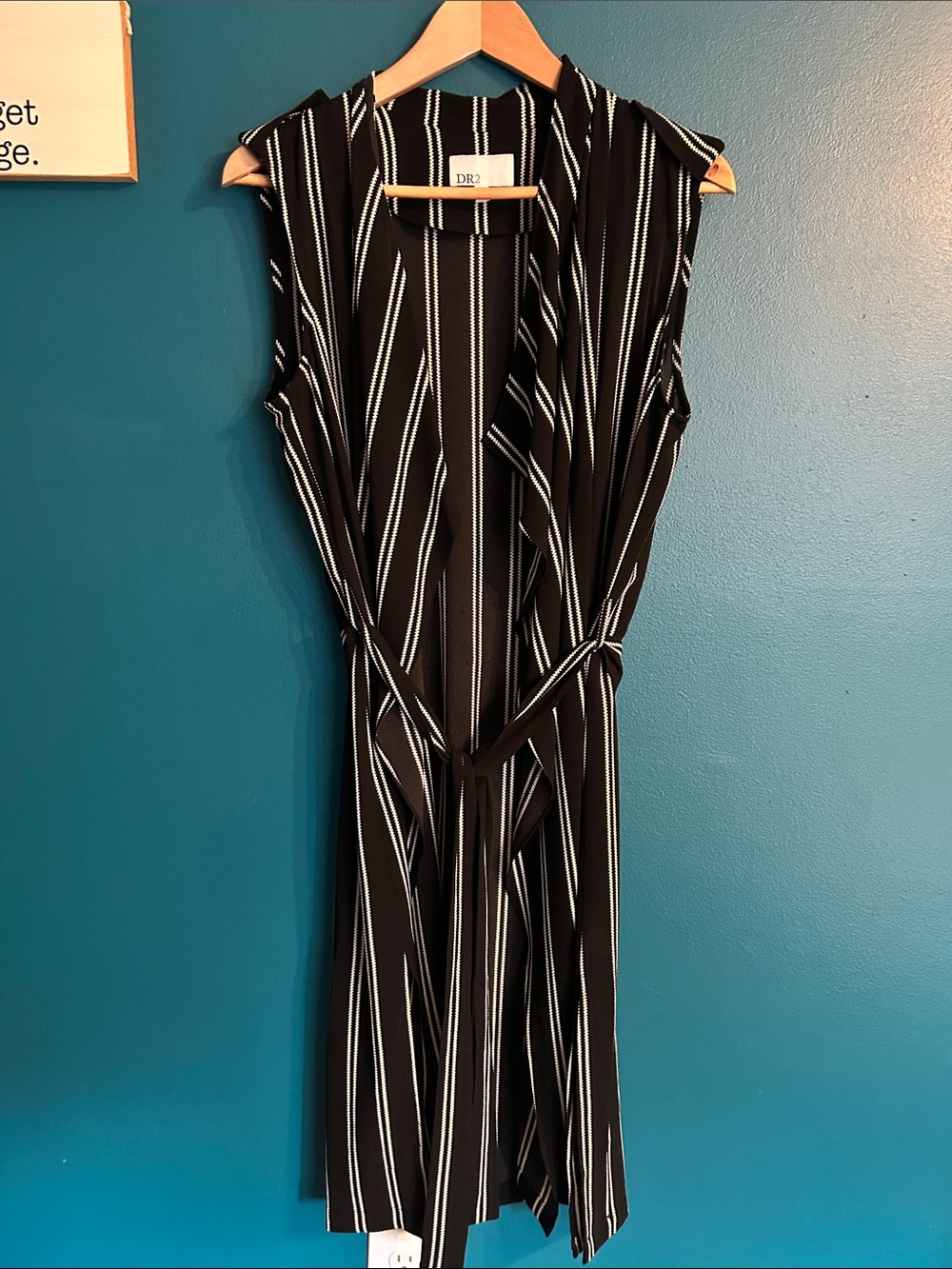 DR2 Black & White Vertical Stripe Lightweight Sleeveless Long Vest